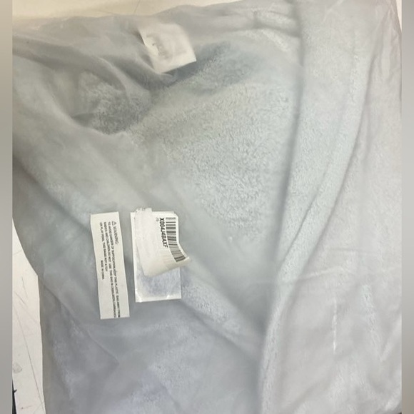 HiChiolife Light Gray Plush Fleece Bathrobe Cozy Long Robe Women Size Large New - Picture 6 of 6
